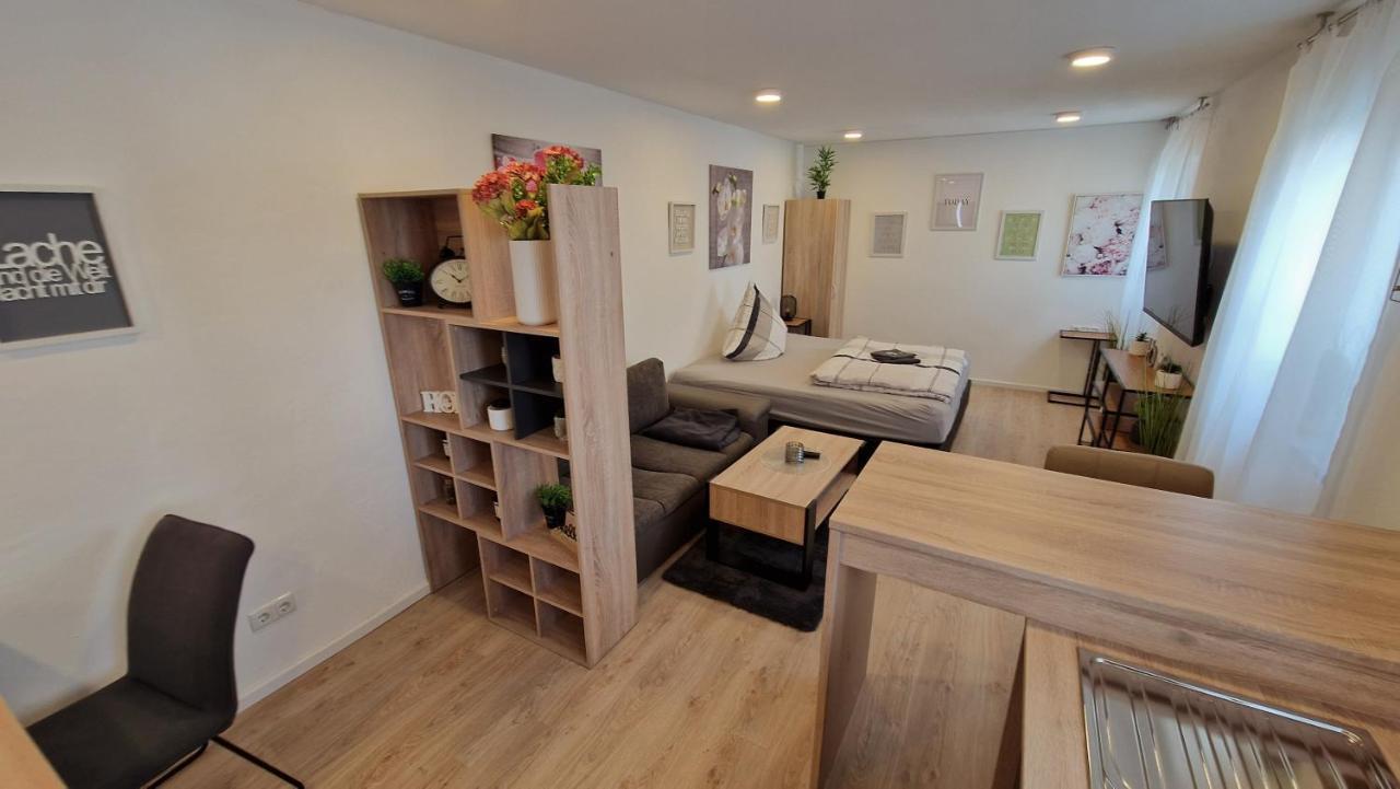 Appartment-Ferienwohnug mit Küche, Bad, kostenlos WLAN und Stellplatz, Modern eingerichtet Roding Exterior foto