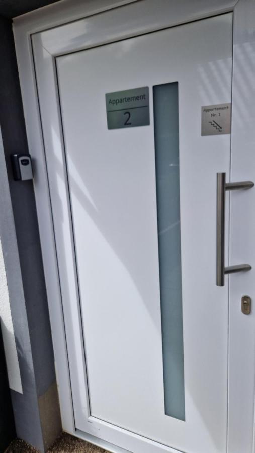 Appartment-Ferienwohnug mit Küche, Bad, kostenlos WLAN und Stellplatz, Modern eingerichtet Roding Exterior foto