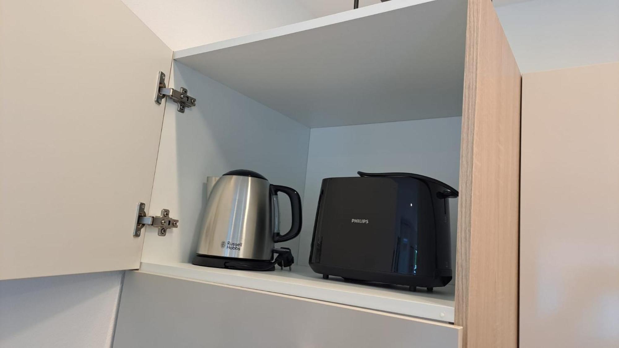 Appartment-Ferienwohnug mit Küche, Bad, kostenlos WLAN und Stellplatz, Modern eingerichtet Roding Habitación foto