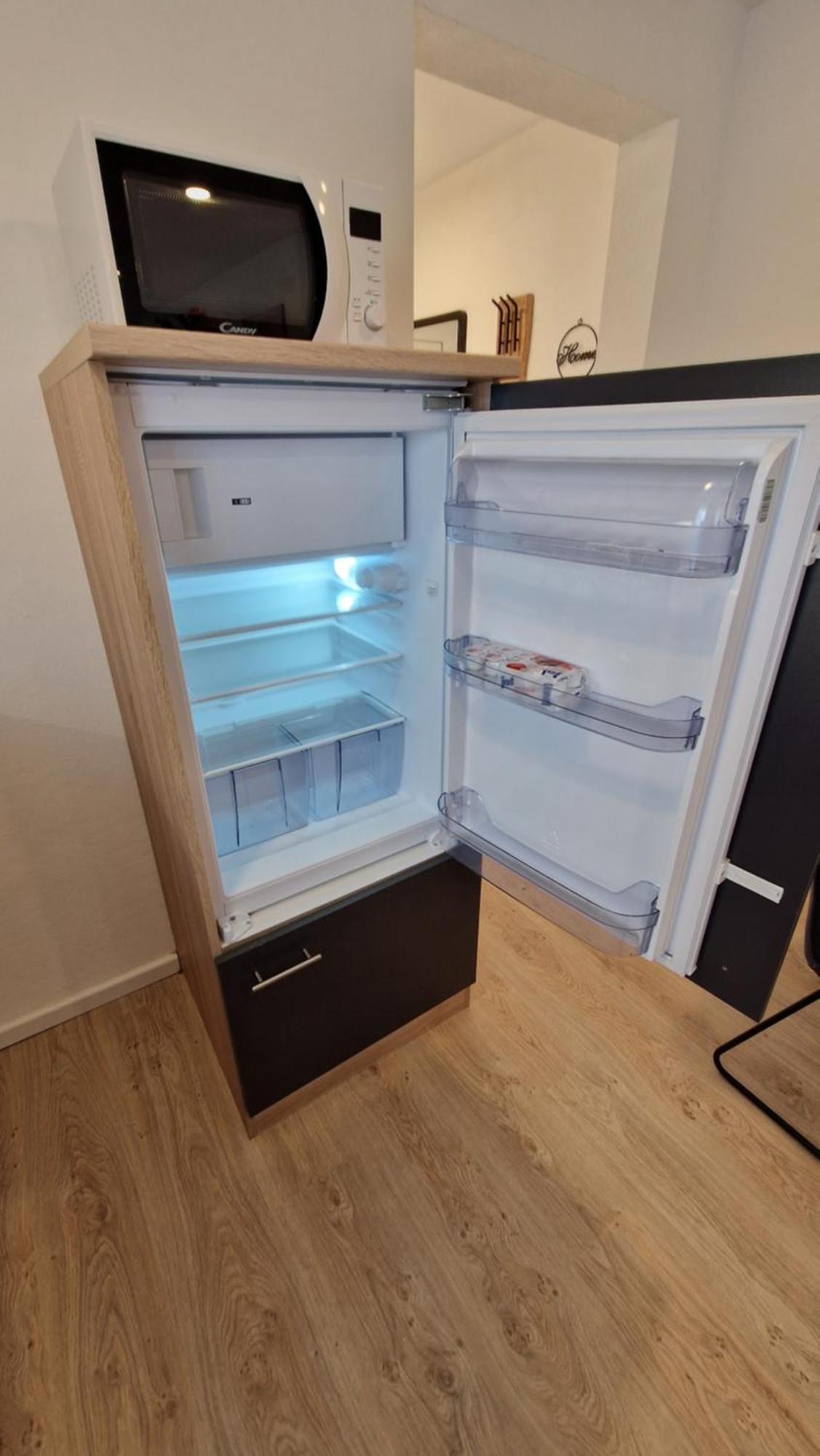 Appartment-Ferienwohnug mit Küche, Bad, kostenlos WLAN und Stellplatz, Modern eingerichtet Roding Habitación foto